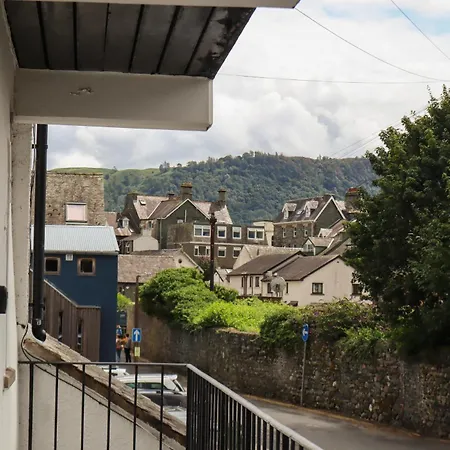 5 Greta Side Court *